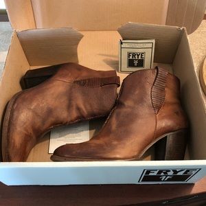 ⭐️ SOLD!! Frye Ilana Whipstitch  Ankle Boot ⭐️